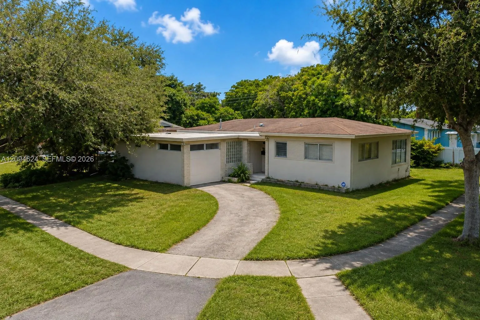 View details of listing 50 NE 132nd Terrace, North Miami, FL 33161 North Miami with MLS#
