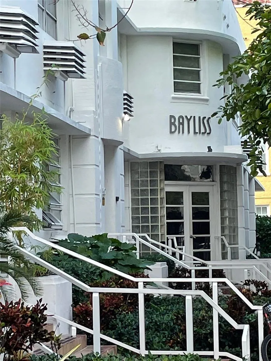 View details of listing 500 14th Street 106, Miami Beach, FL 33139 Miami Beach with MLS#