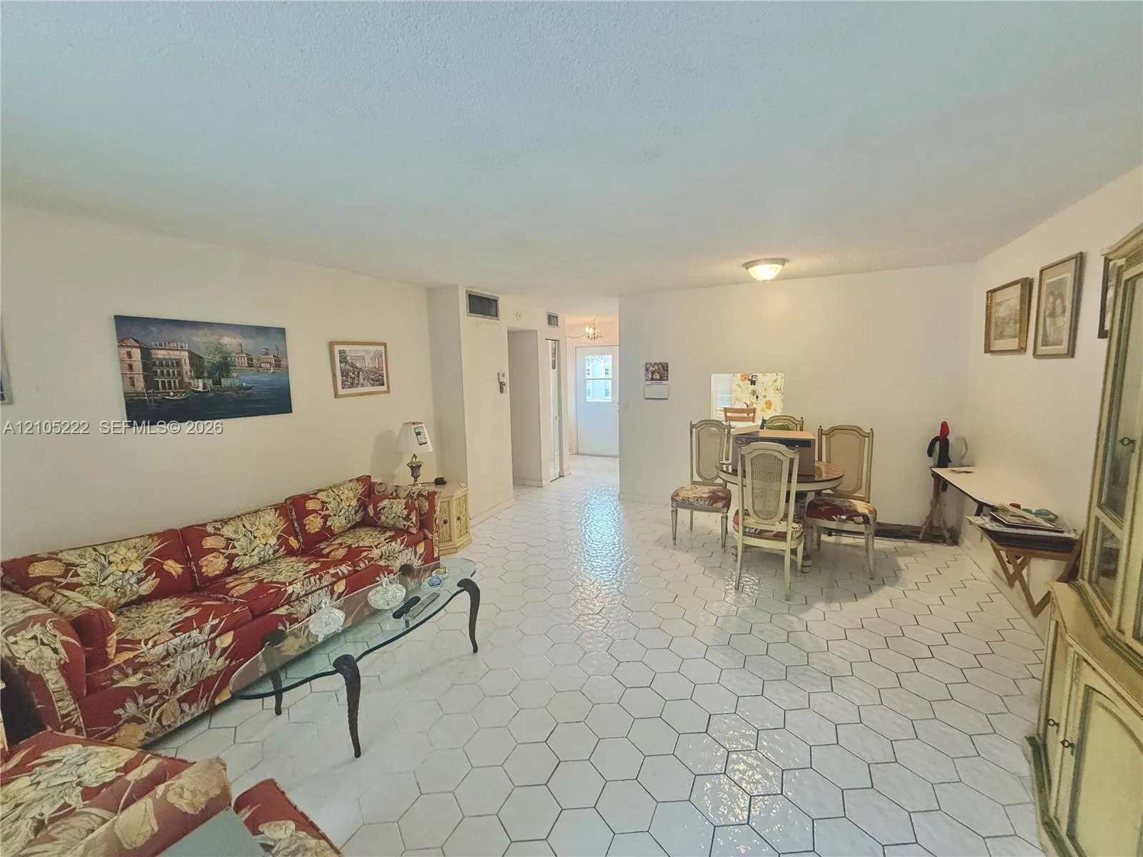 Listing  500 NE 14th Avenue 208, Hallandale Beach, FL 33009, Hallandale Beach, FL 33009