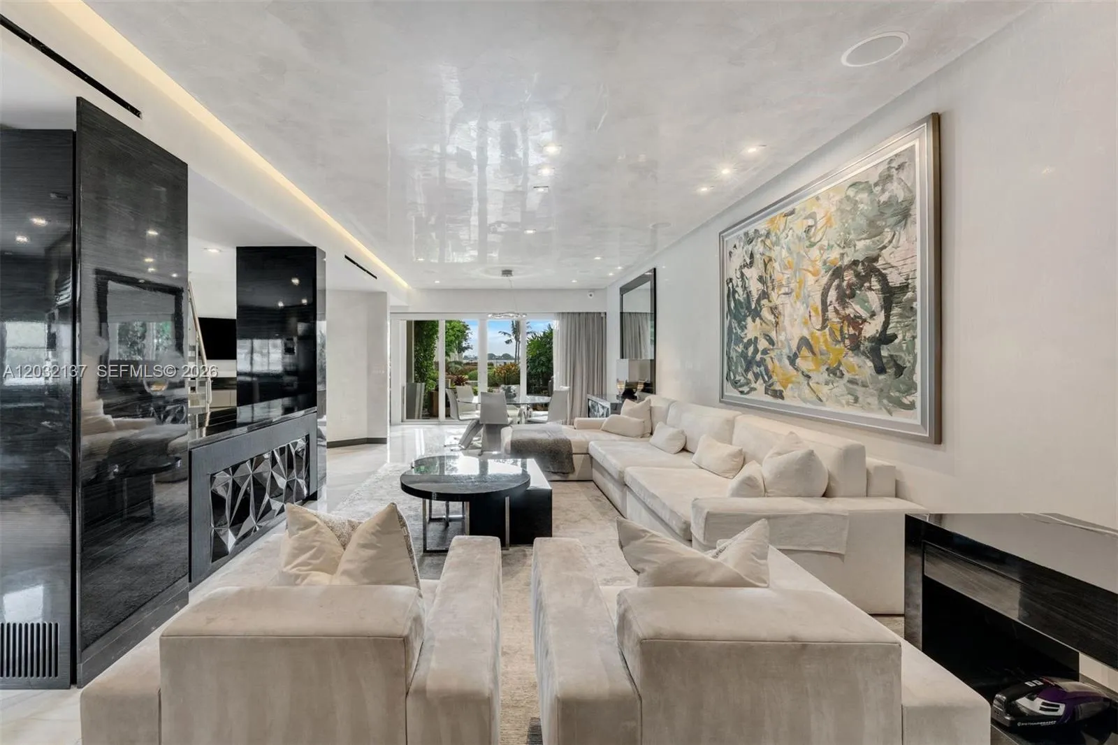 Listing  5021 NE London Walk Terrace 50, Miami, FL 33138, Miami, FL 33138