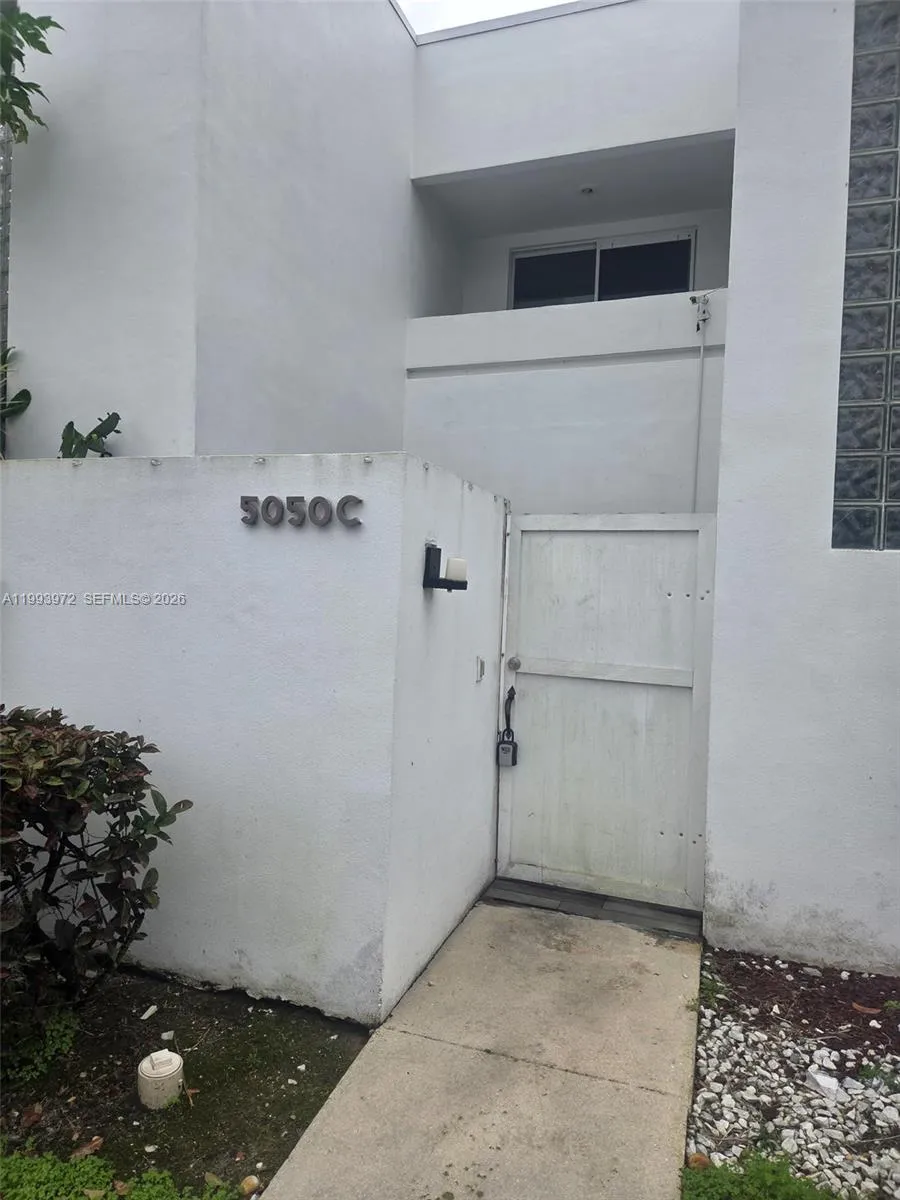 Listing  5050 Elmhurst Road C, West Palm Beach, FL 33417, West Palm Beach, FL 33417