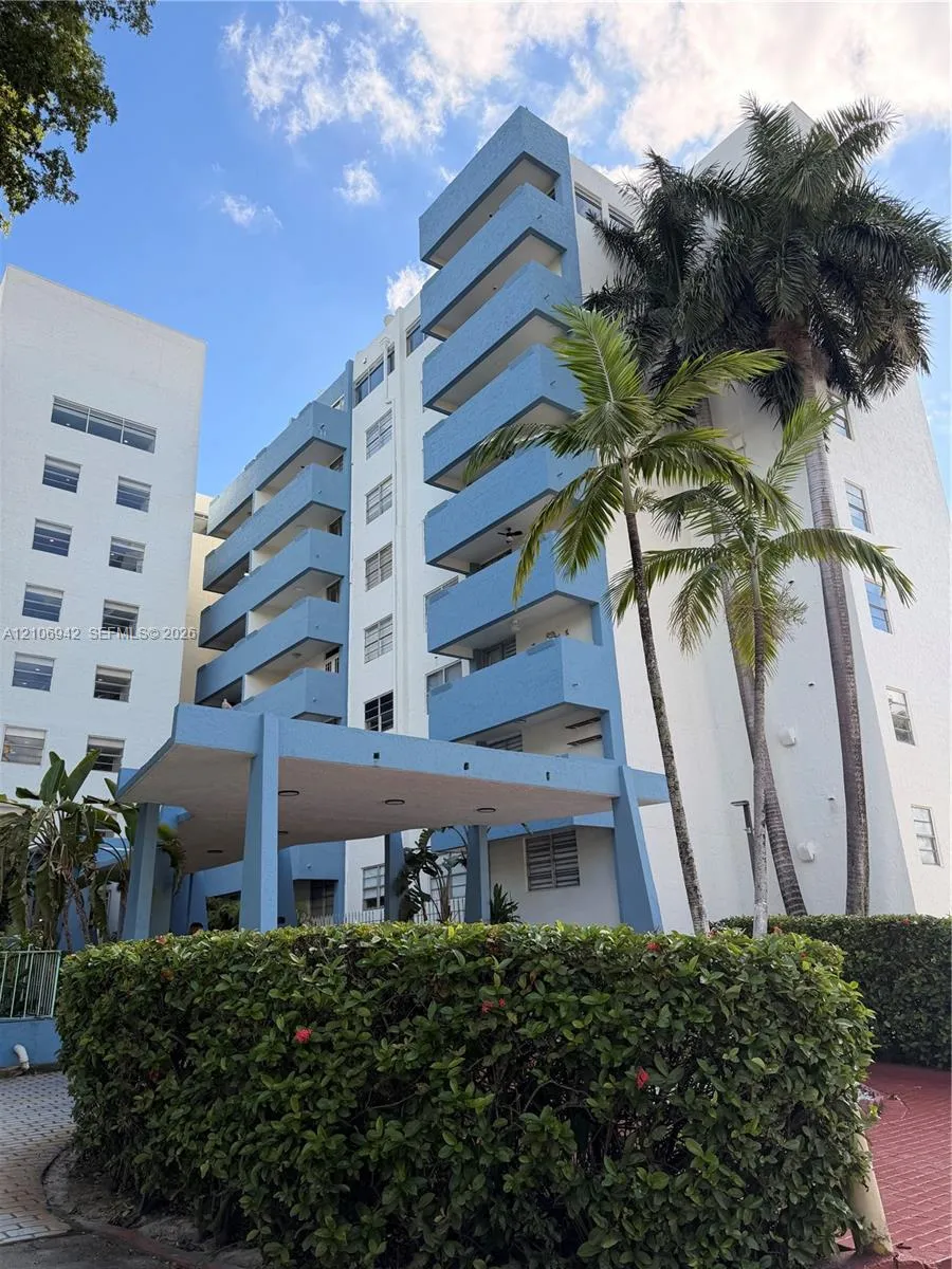 Listing  5050 NW 7th Street 103, Miami, FL 33126, Miami, FL 33126