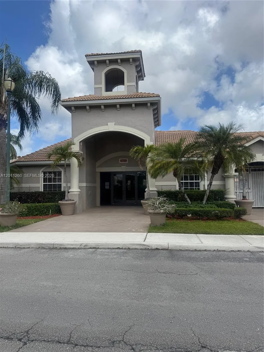 Listing  5065 Wiles Road 103, Coconut Creek, FL 33073, Coconut Creek, FL 33073