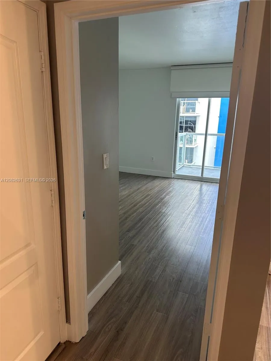 Listing  5091 NW 7th Street 811, Miami, FL 33126, Miami, FL 33126