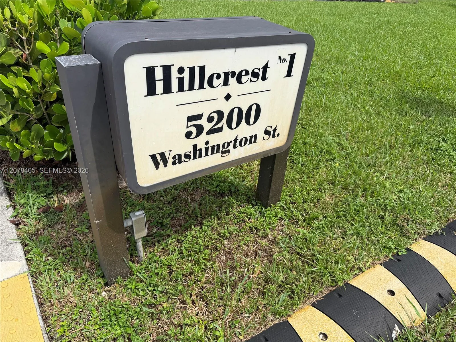 View details of listing 5200 Washington Street 207, Hollywood, FL 33021 Hollywood with MLS#
