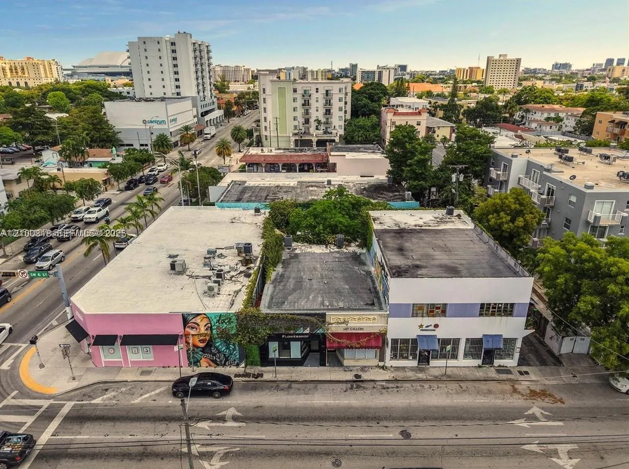 View details of listing 521 SW 12th Avenue, Miami, FL 33130 Miami with MLS# 
