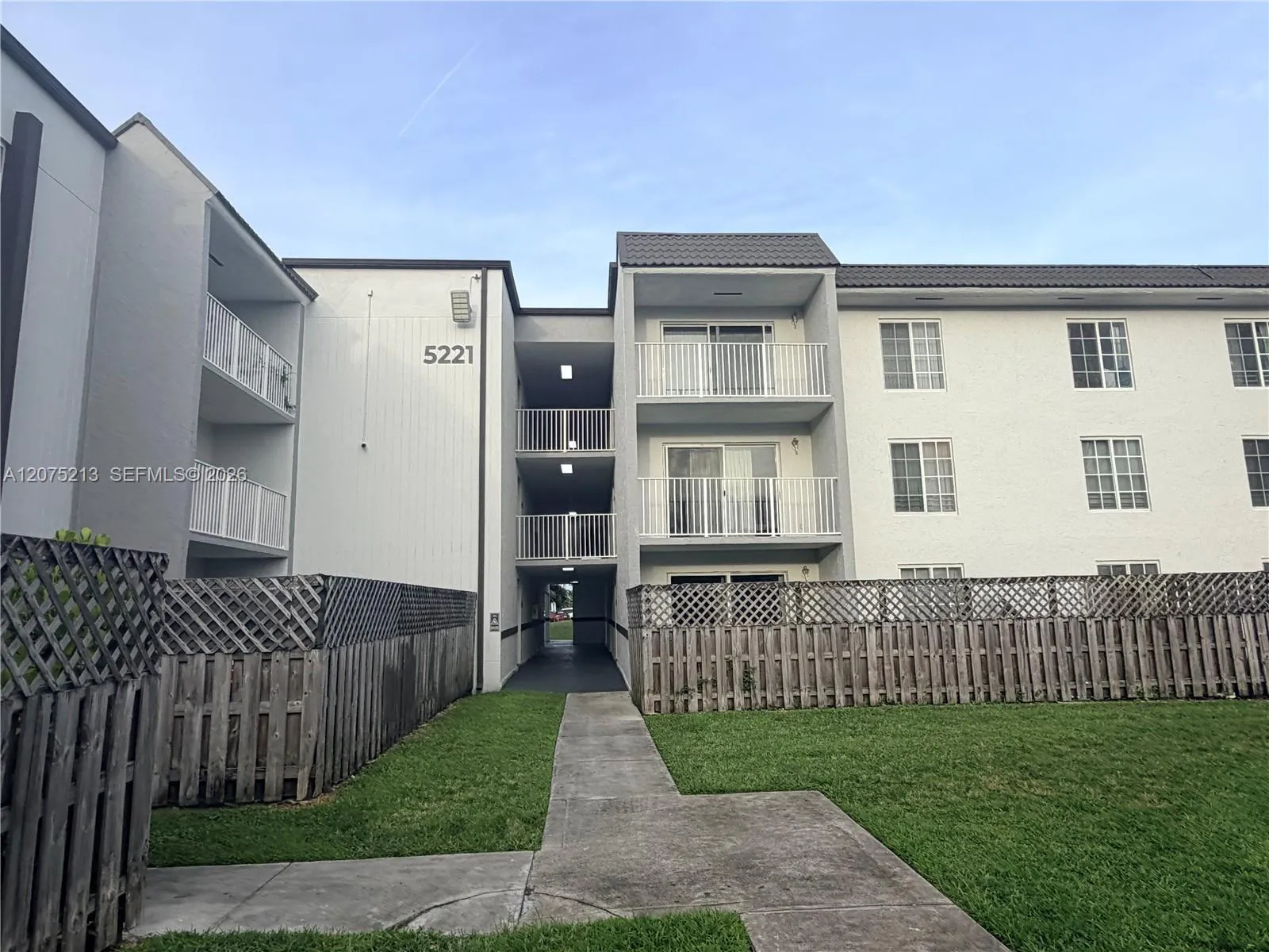 View details of listing 5221 Geneva Way 201, Doral, FL 33166 Doral with MLS#