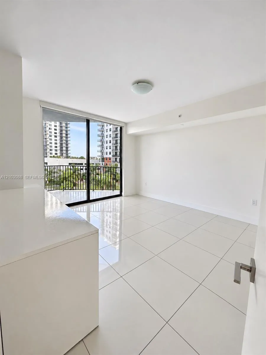 Listing  5252 NW 85th Avenue 309, Doral, FL 33166, Doral, FL 33166
