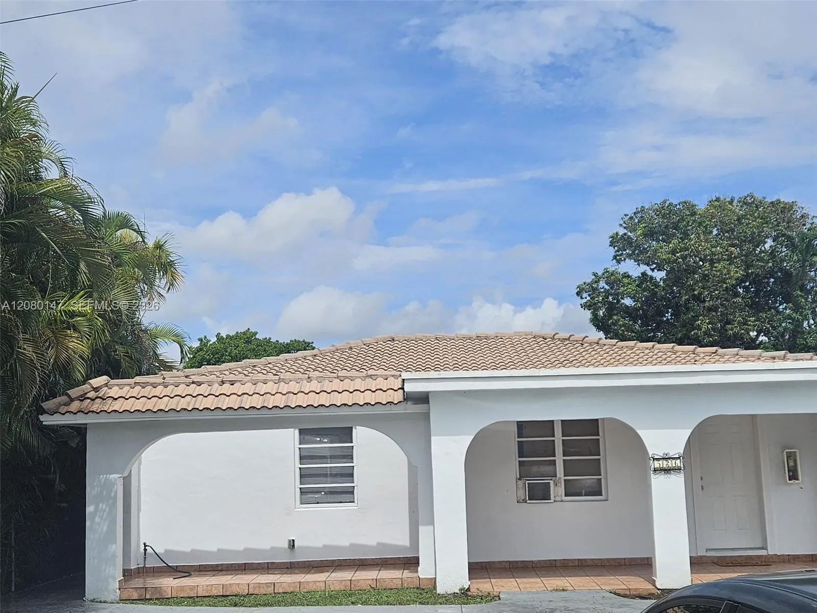 Listing  526 SW 64th Avenue 4, Miami, FL 33144, Miami, FL 33144