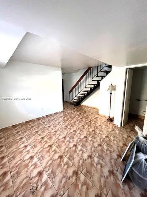 Listing  5274 W 25th Lane 206, Hialeah, FL 33016, Hialeah, FL 33016