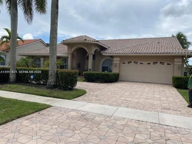 View details of listing 531 NW 108th Avenue, Plantation, FL 33324 Plantation with MLS# 
