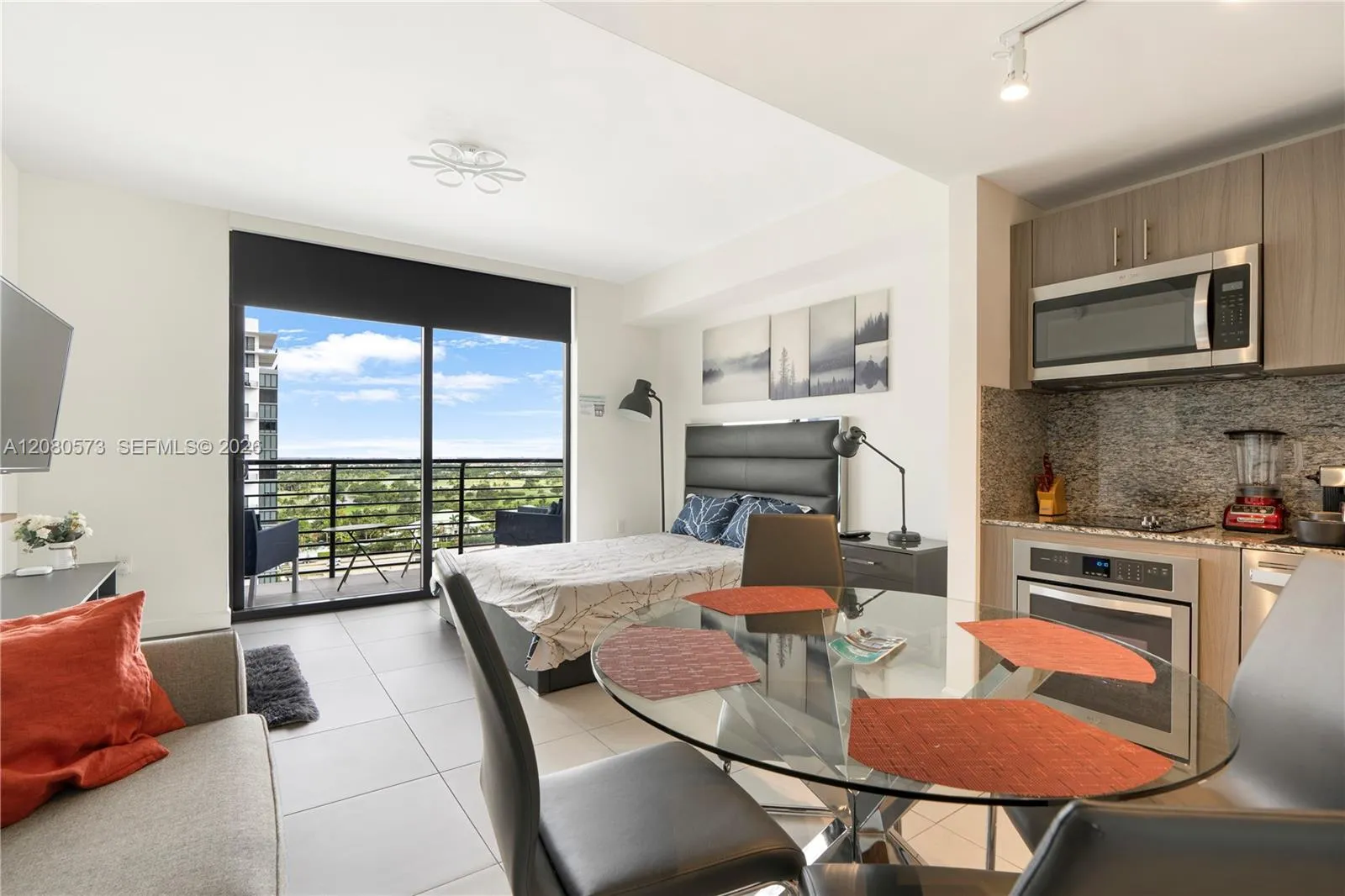 View details of listing 5350 NW 84th Avenue 1516, Doral, FL 33166 Doral with MLS# 