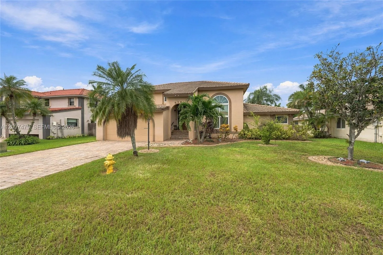 View details of listing 5361 Lancelot Lane, Davie, FL 33331 Davie with MLS# 