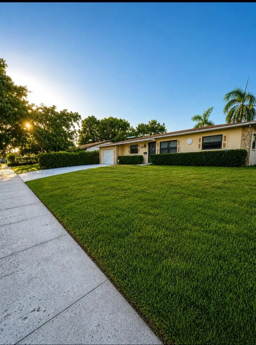 Listing  539 Sabal Palm Drive, Lake Park, FL 33403, Lake Park, FL 33403