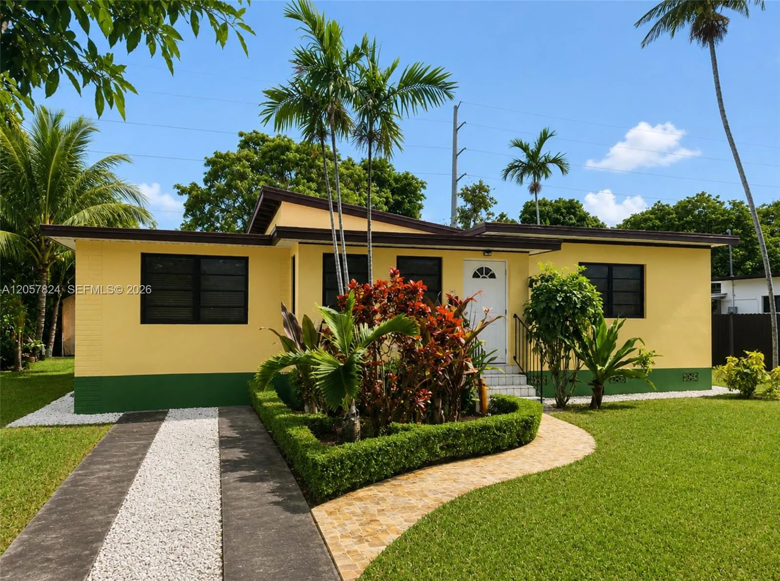 View details of listing 541 Raven Avenue 1, Miami Springs, FL 33166 Miami Springs with MLS#