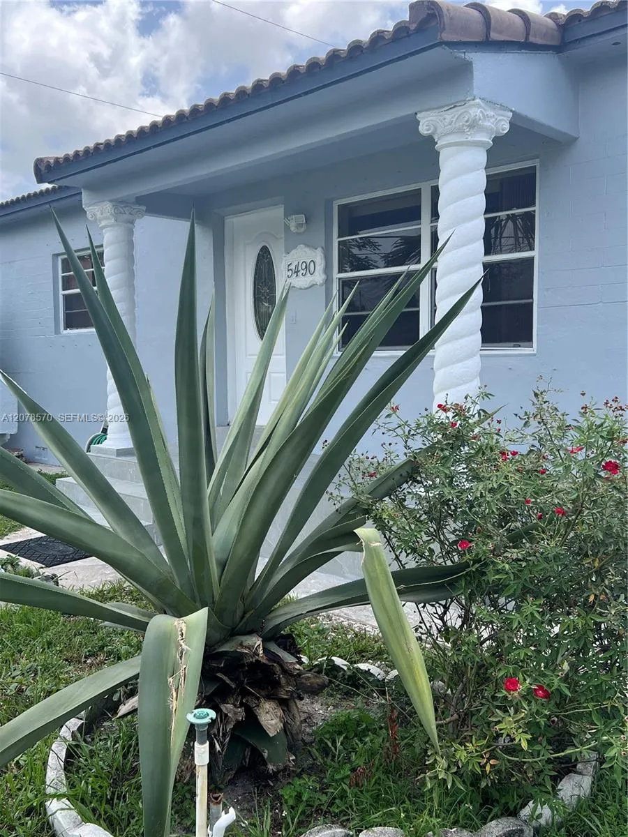 View details of listing 5490 W 2nd Avenue, Hialeah, FL 33012 Hialeah with MLS#