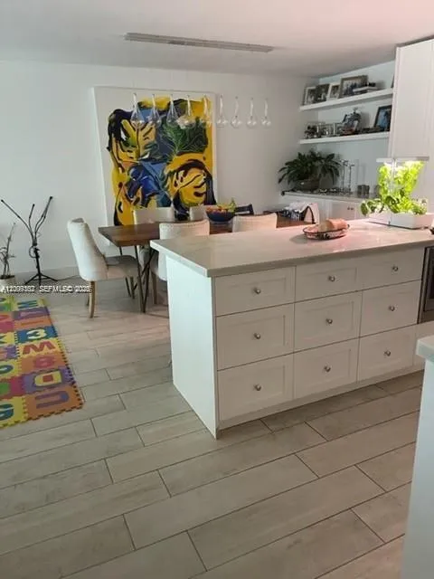 View details of listing 550 Ocean Drive 7H, Key Biscayne, FL 33149 Key Biscayne with MLS#