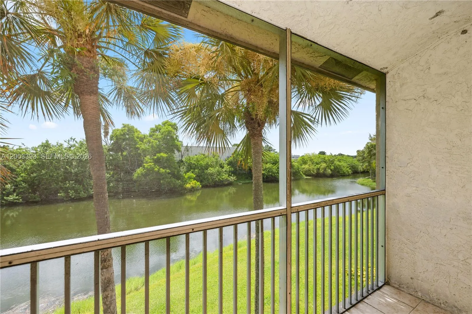 Listing  5560 Lakeside Drive 204, Margate, FL 33063, Margate, FL 33063
