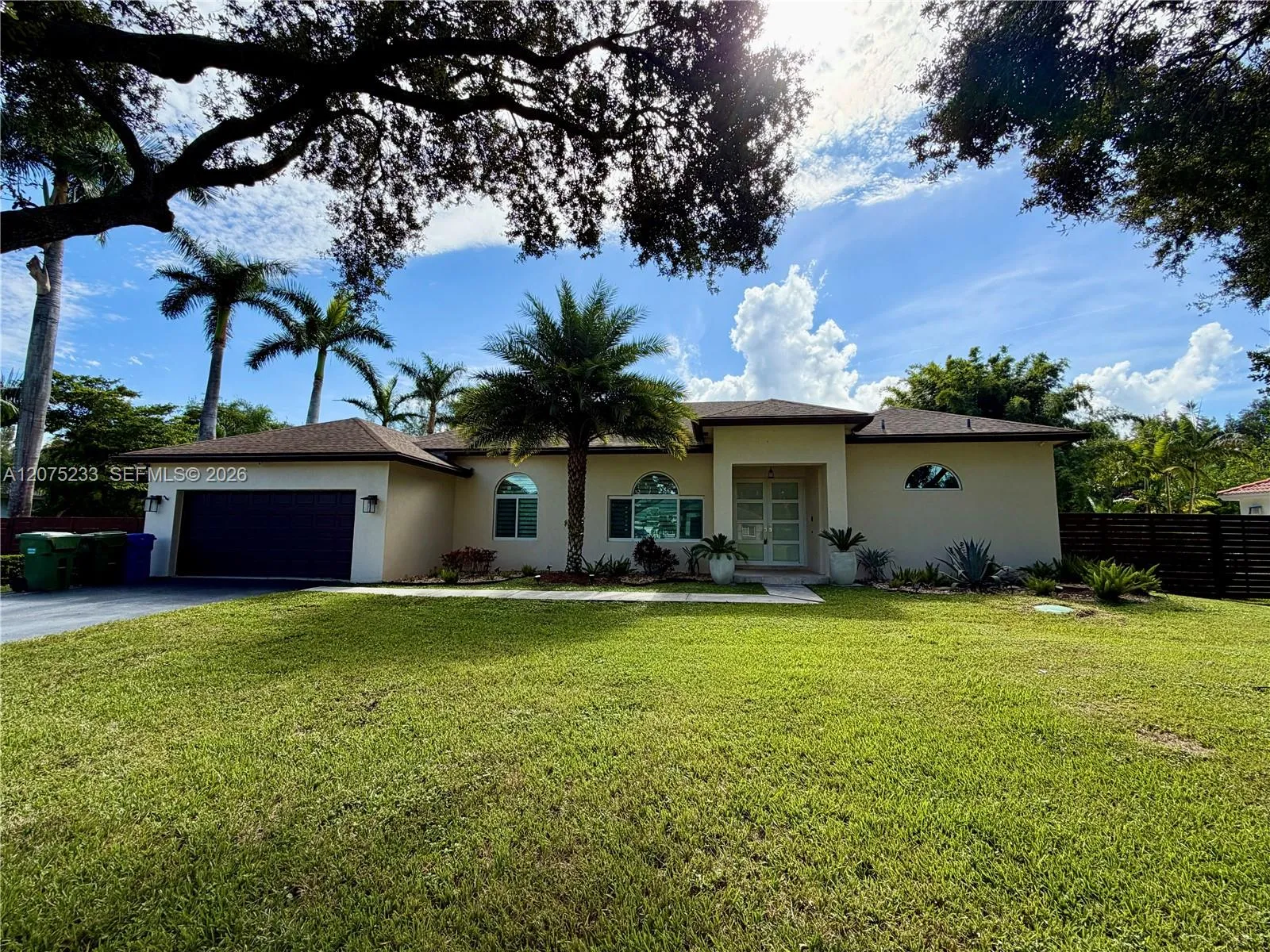 Listing  5600 SW 199th Avenue, Pembroke Pines, FL 33332, Pembroke Pines, FL 33332