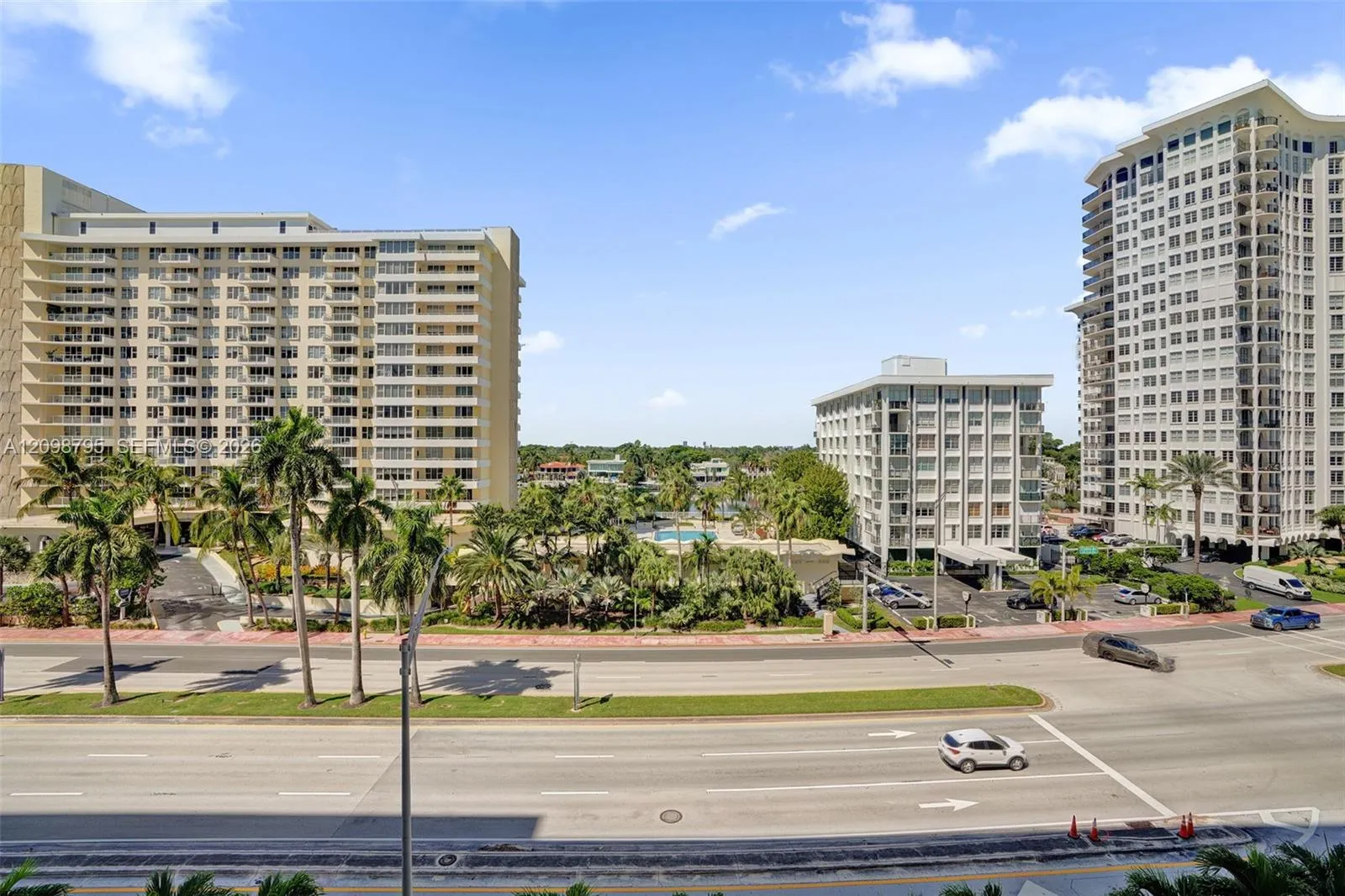 View details of listing 5601 Collins Avenue 620, Miami Beach, FL 33140 Miami Beach with MLS# 