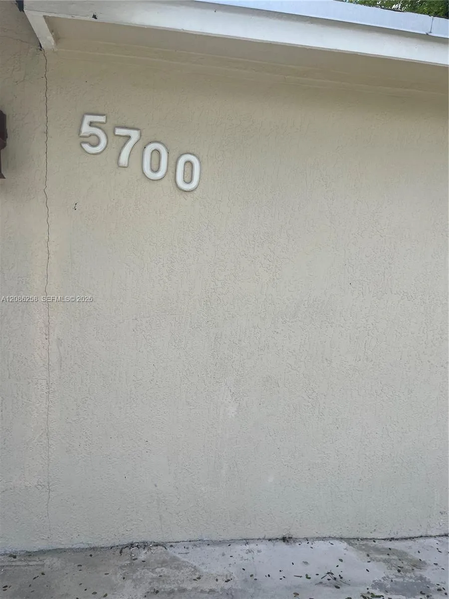 Listing  5700 SW 37th Court 5700, Davie, FL 33314, Davie, FL 33314