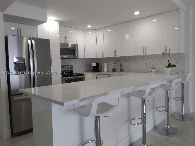Listing  5701 Collins Avenue 1507, Miami Beach, FL 33140, Miami Beach, FL 33140