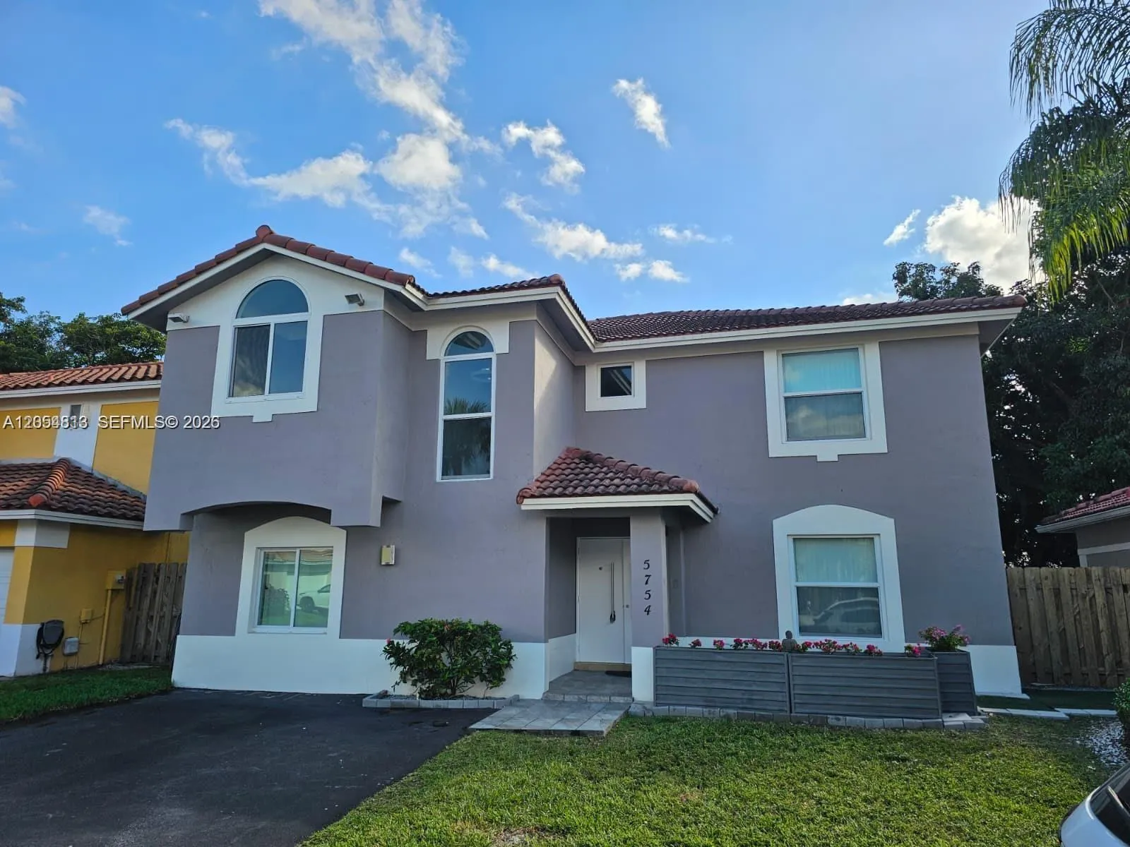 View details of listing 5754 NW 98th Avenue, Doral, FL 33178 Doral with MLS#