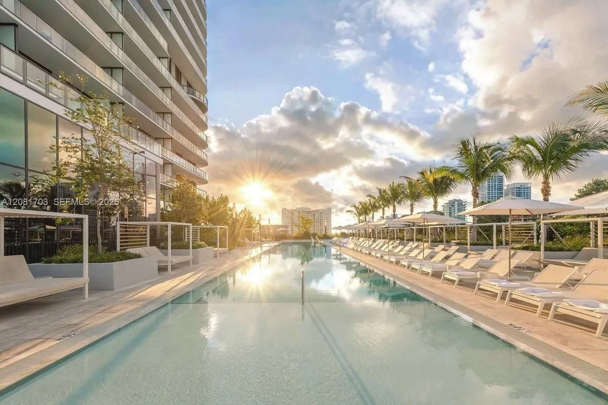 Listing  580 72nd Street 2105, Miami Beach, FL 33141, Miami Beach, FL 33141