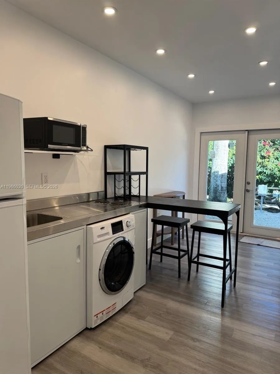 Listing  5800 SW 122nd Avenue 2, Miami, FL 33183, Miami, FL 33183