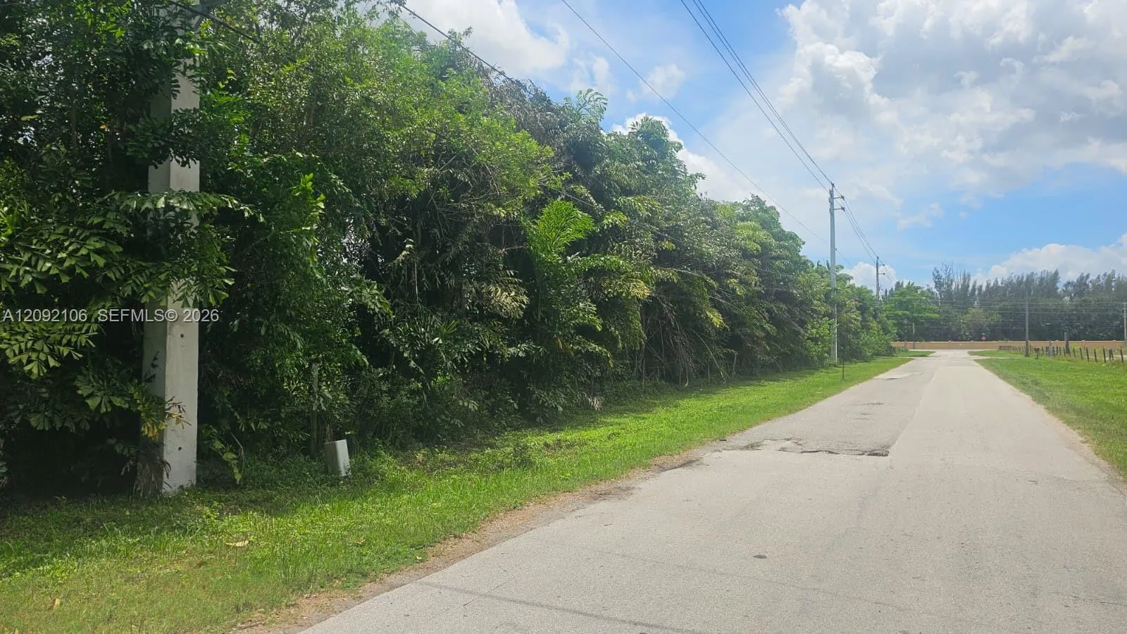 View details of listing 5800 SW 210th Terrace, Southwest Ranches, FL 33332 Southwest Ranches with MLS#