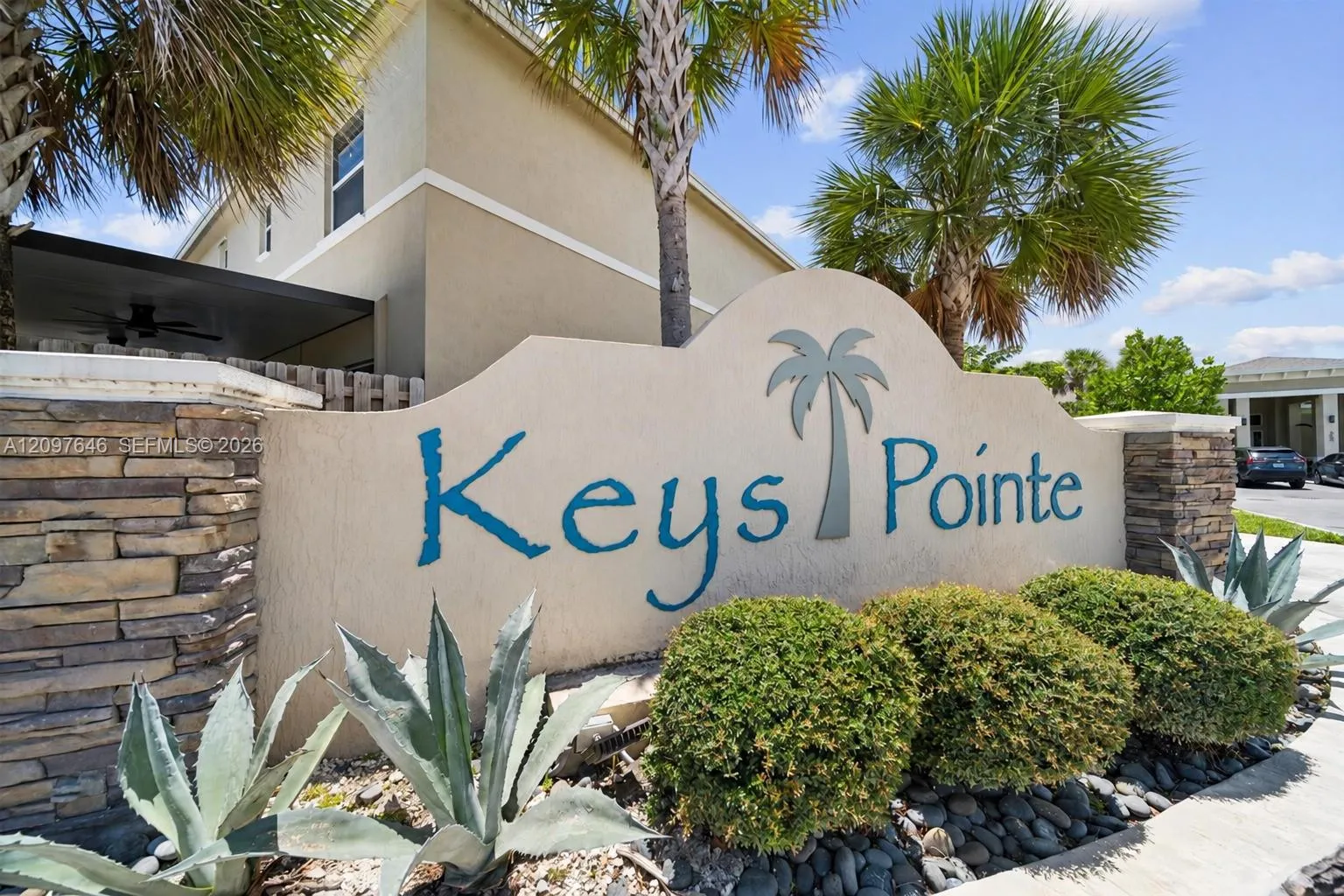 View details of listing 585 NE 5th Place 585, Florida City, FL 33034 Florida City with MLS#