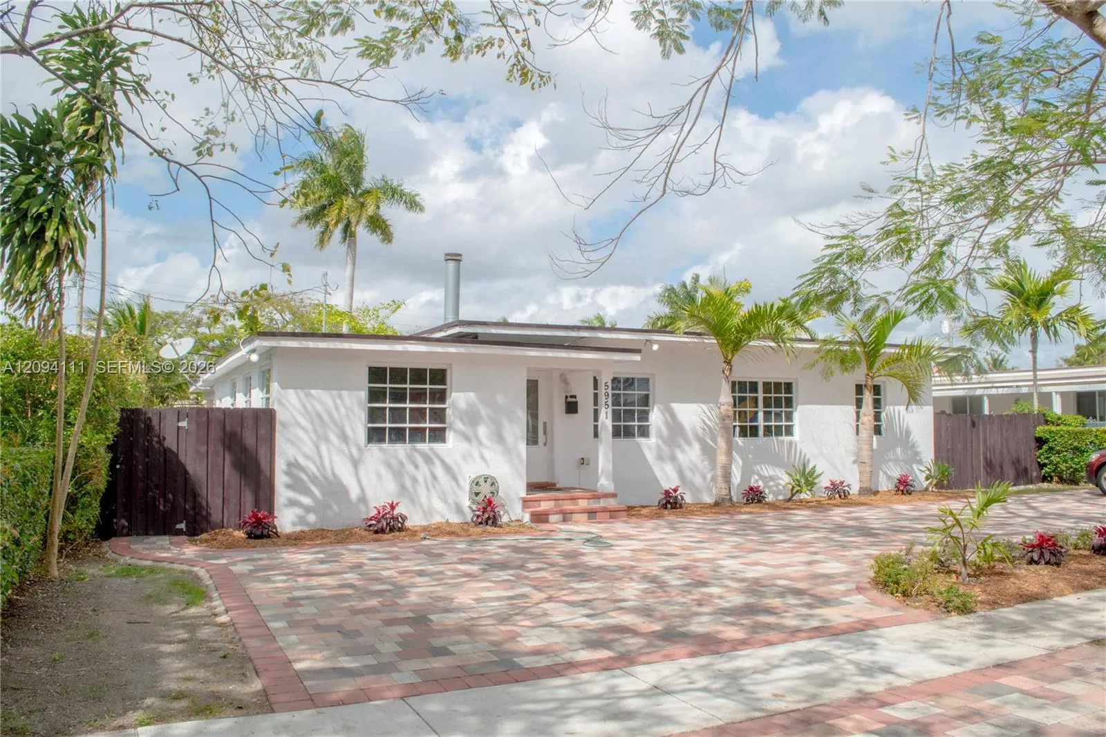 Listing  5951 SW 46th Terrace, Miami, FL 33155, Miami, FL 33155
