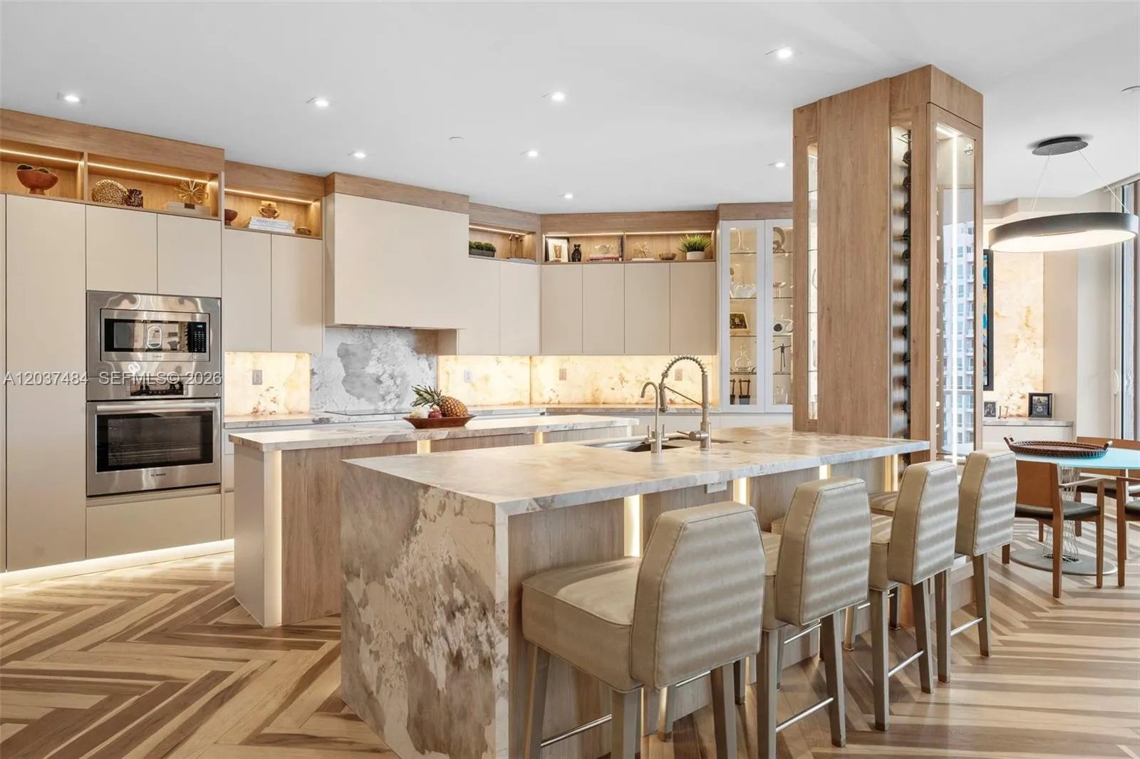 View details of listing 60 Edgewater Drive 11F, Coral Gables, FL 33133 Coral Gables with MLS#