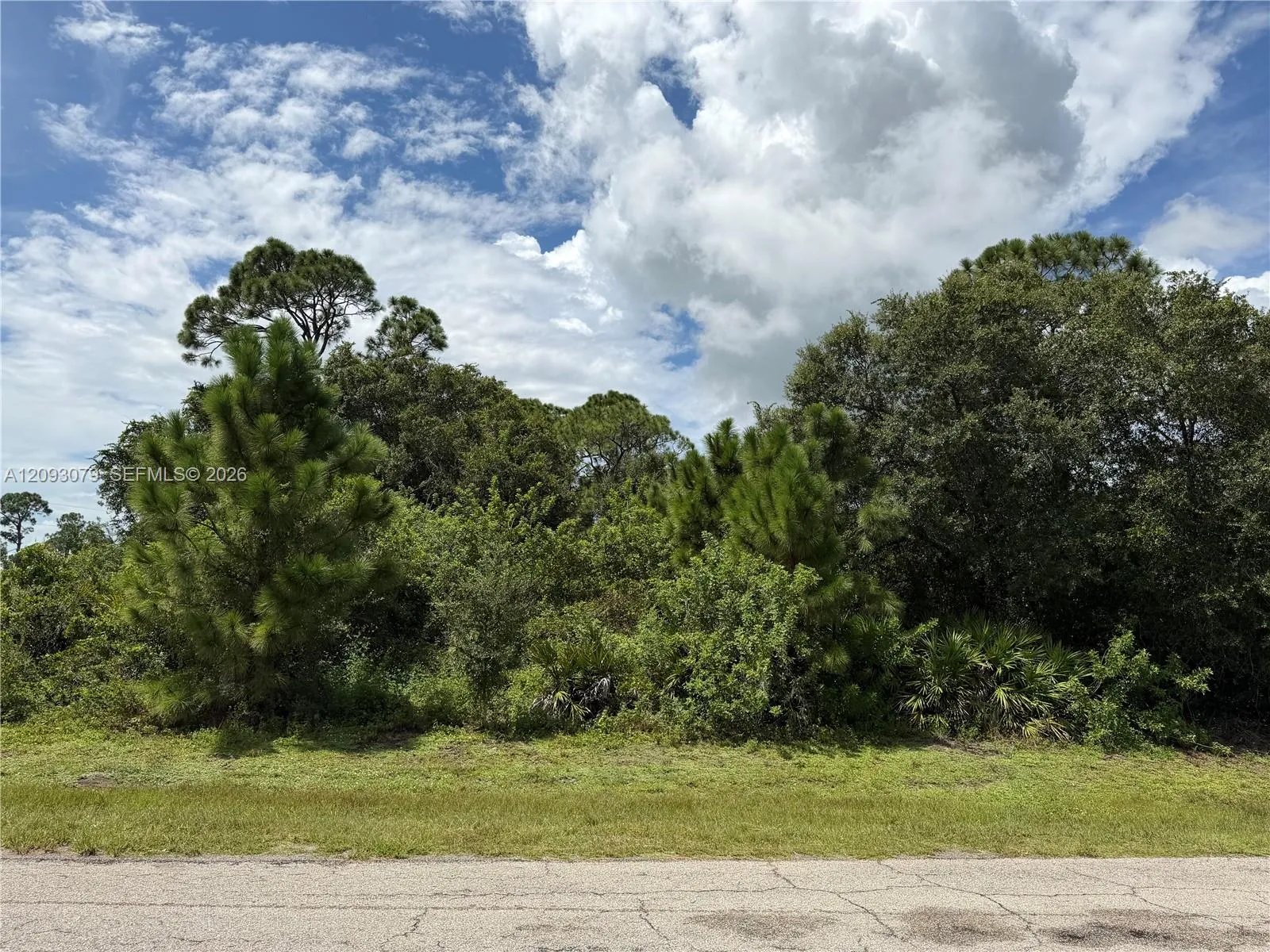 Listing  6028 Keystone Circle, LaBelle, FL 33935, LaBelle, FL 33935