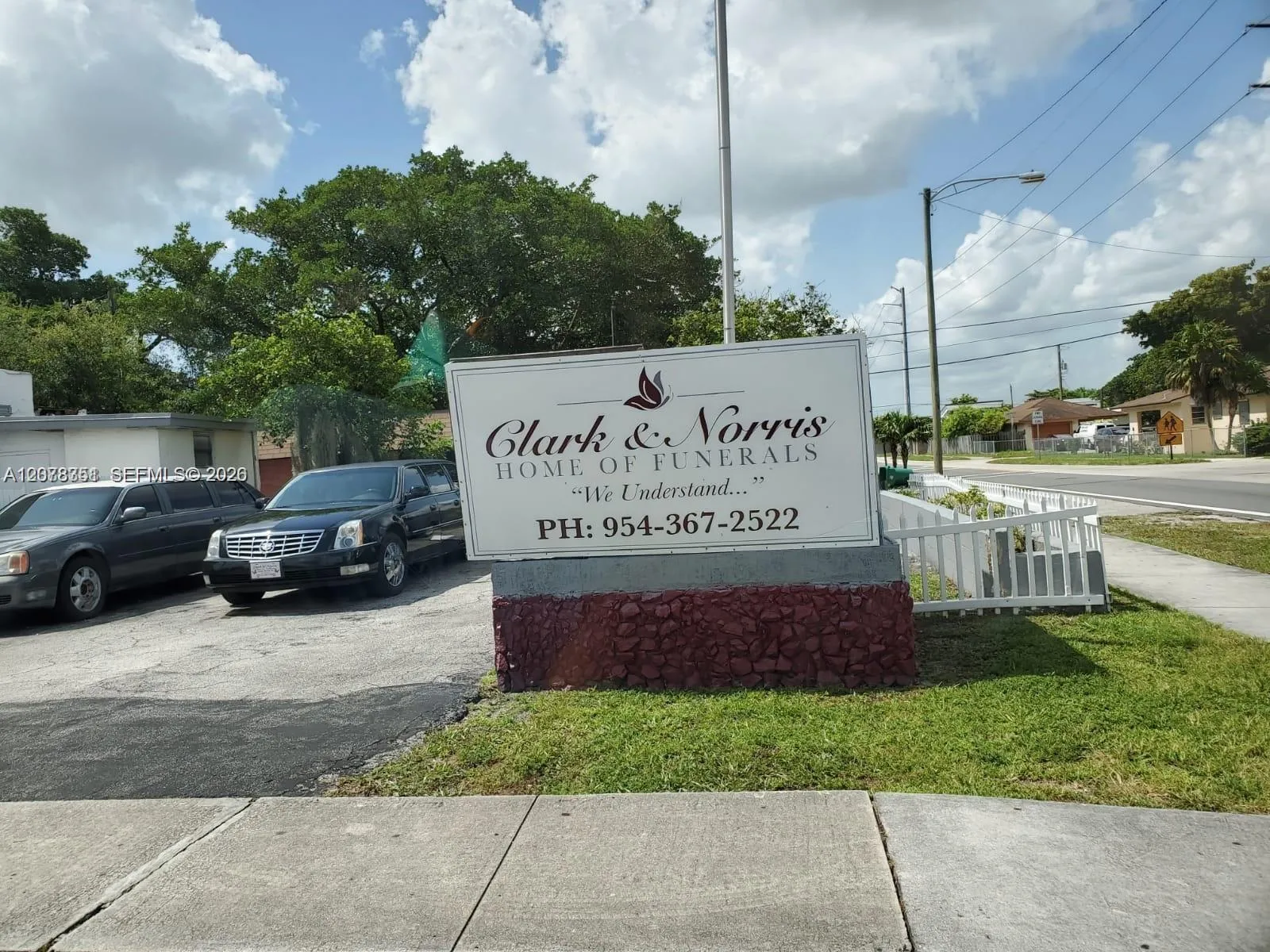 View details of listing 608 SW 12th Avenue, Dania Beach, FL 33004 Dania Beach with MLS#
