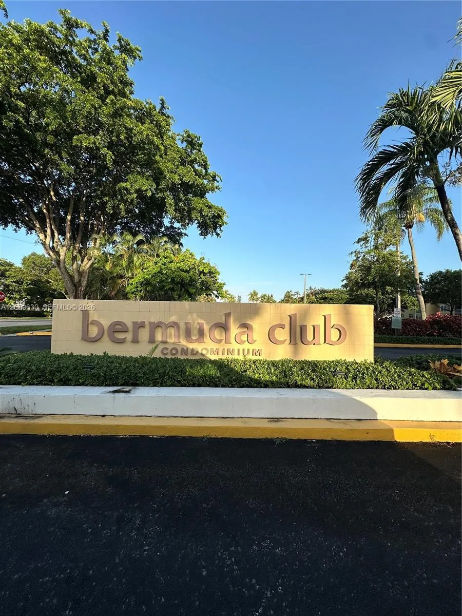 View details of listing 6090 NW 64th Avenue 310, Tamarac, FL 33319 Tamarac with MLS# 