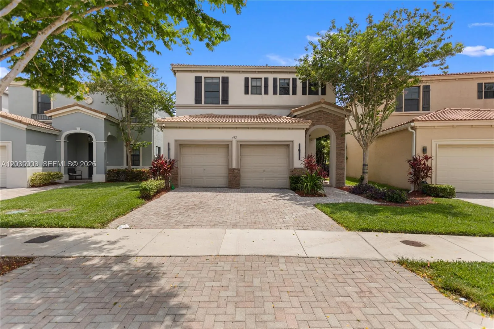 Listing  612 NE 193rd Street, Miami, FL 33179, Miami, FL 33179