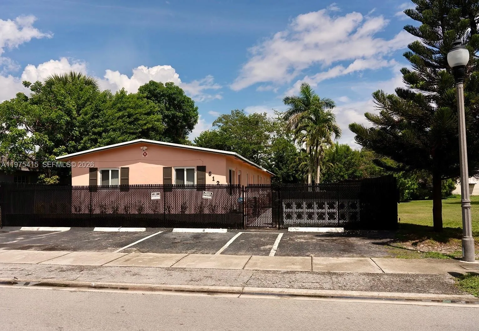 Listing  612 NW 10th Terrace, Fort Lauderdale, FL 33311, Fort Lauderdale, FL 33311