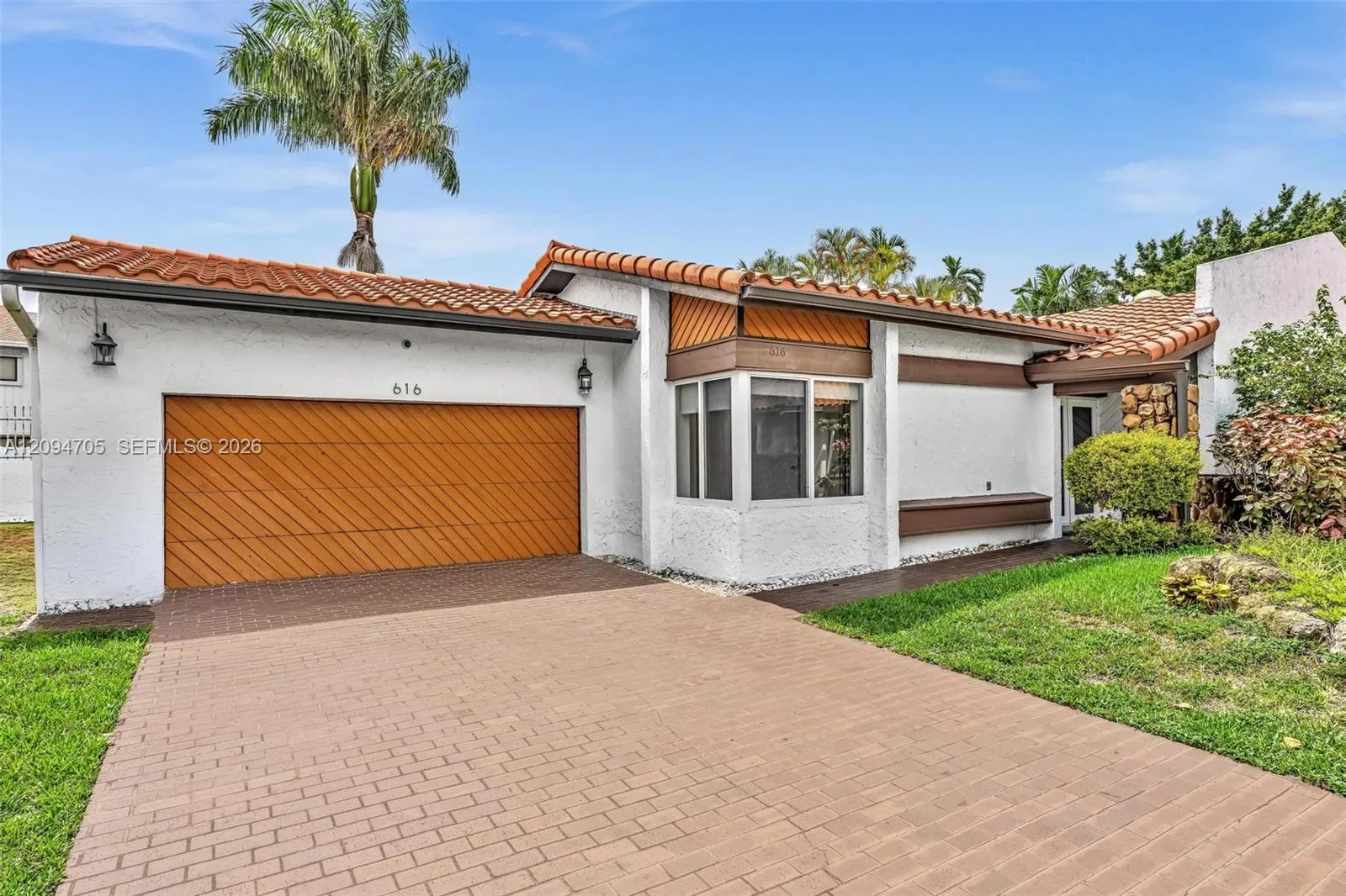 Listing  616 NE 195th Street, Miami, FL 33179, Miami, FL 33179