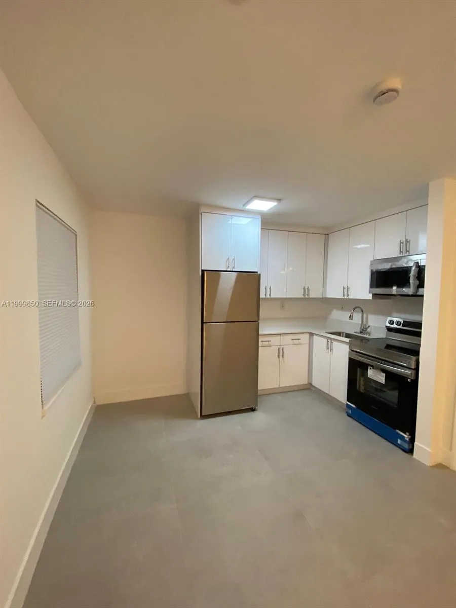 View details of listing 619 NE 3rd Street 18, Hallandale Beach, FL 33009 Hallandale Beach with MLS# 