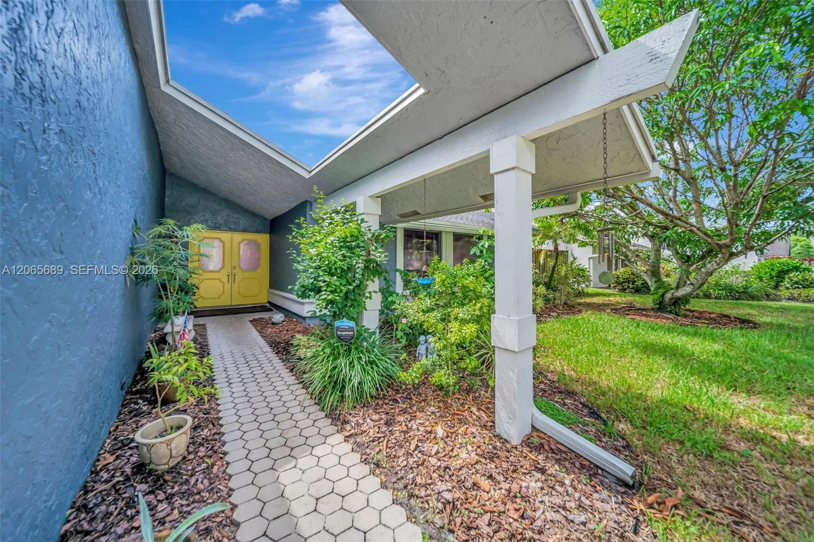 Listing  620 E Plantation Circle, Plantation, FL 33324, Plantation, FL 33324