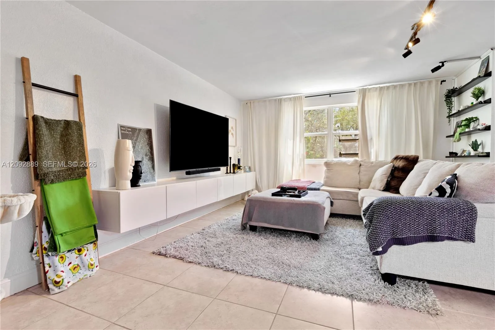 Listing  6217 SW 78th Street 2B, South Miami, FL 33143, South Miami, FL 33143
