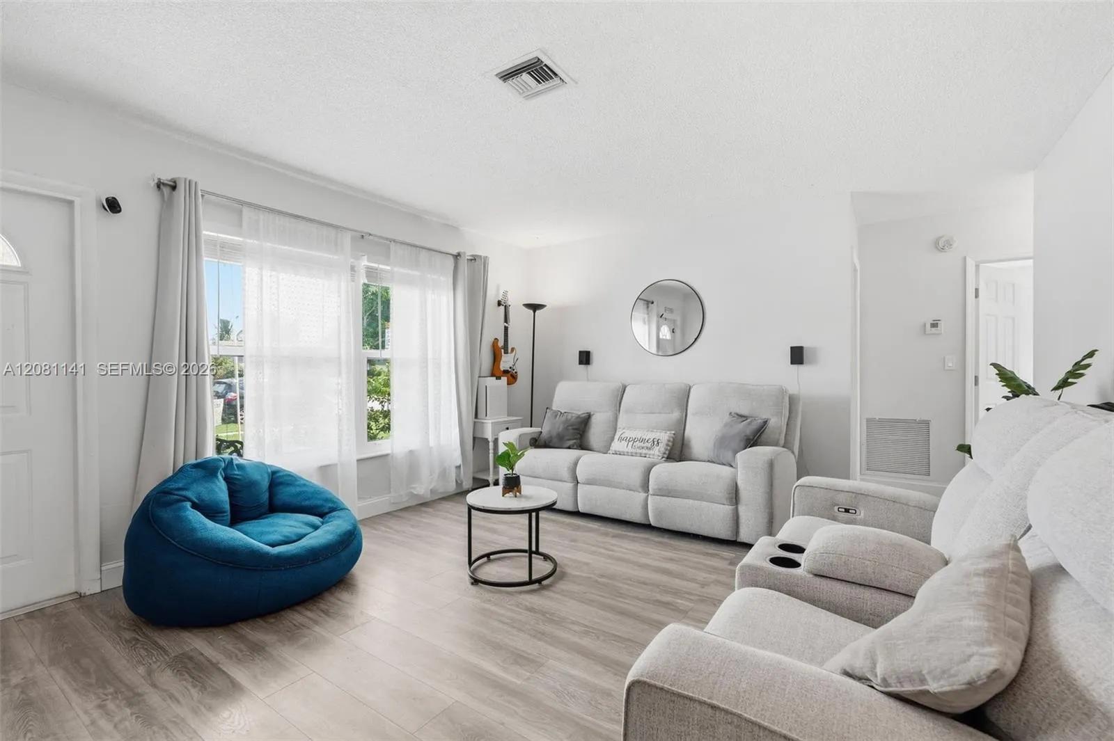 View details of listing 6220 SW 18th Place, North Lauderdale, FL 33068 North Lauderdale with MLS# 