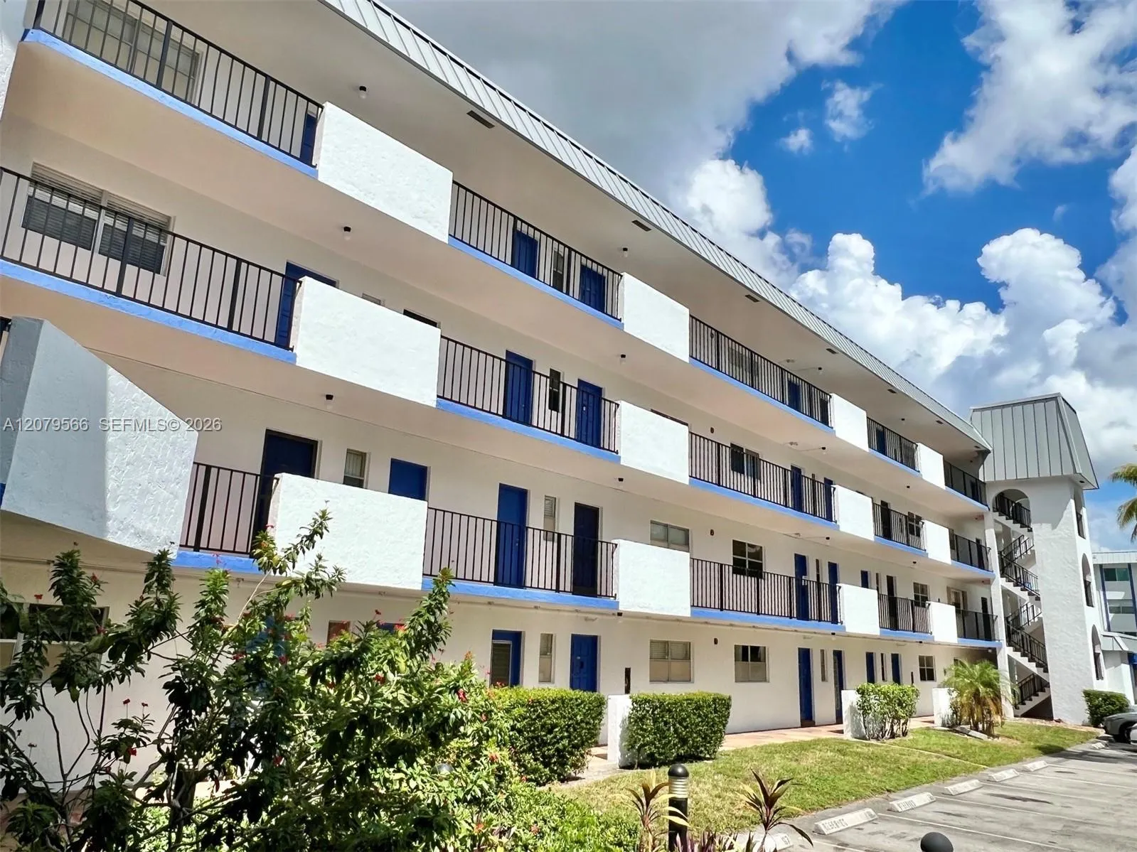 Listing  6300 S Falls Cir Drive 408, Lauderhill, FL 33319, Lauderhill, FL 33319