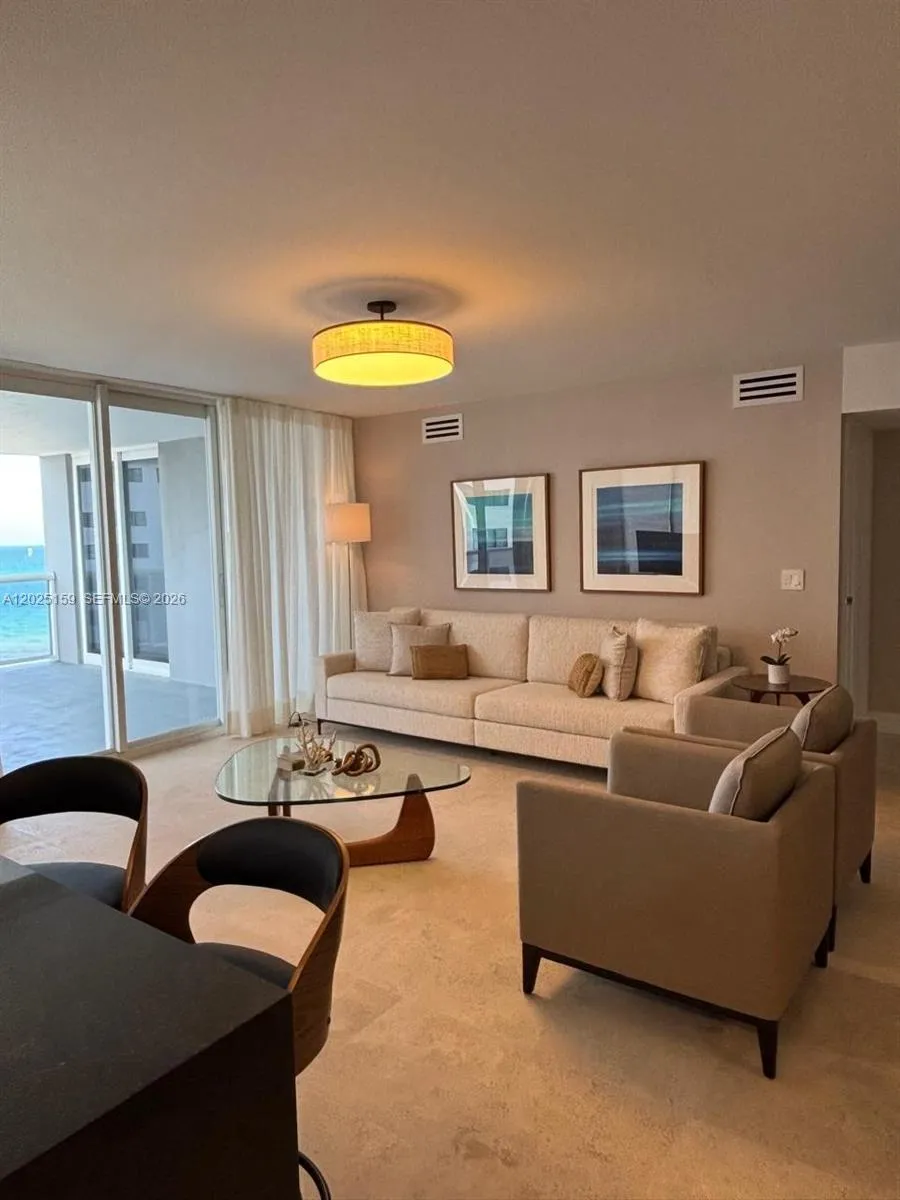 Listing  6301 Collins Avenue 908, Miami Beach, FL 33141, Miami Beach, FL 33141