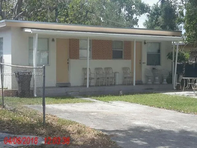 View details of listing 6316 Pierce Street, Hollywood, FL 33024 Hollywood with MLS#