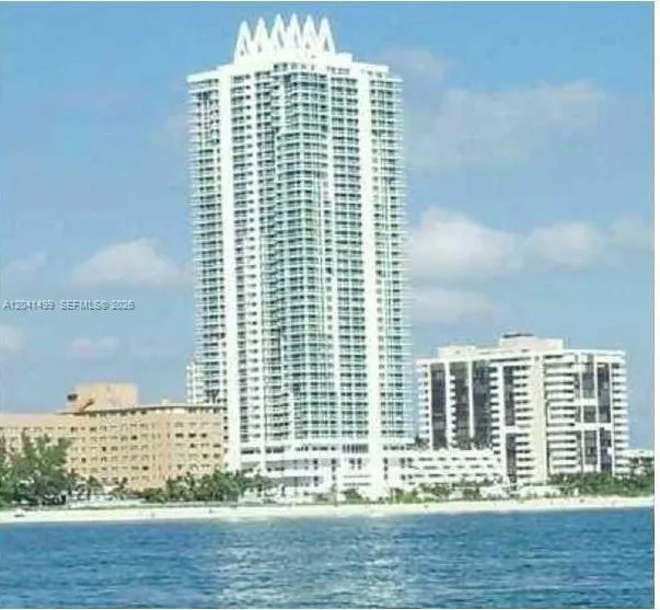View details of listing 6365 Collins Avenue 1707, Miami Beach, FL 33141 Miami Beach with MLS#