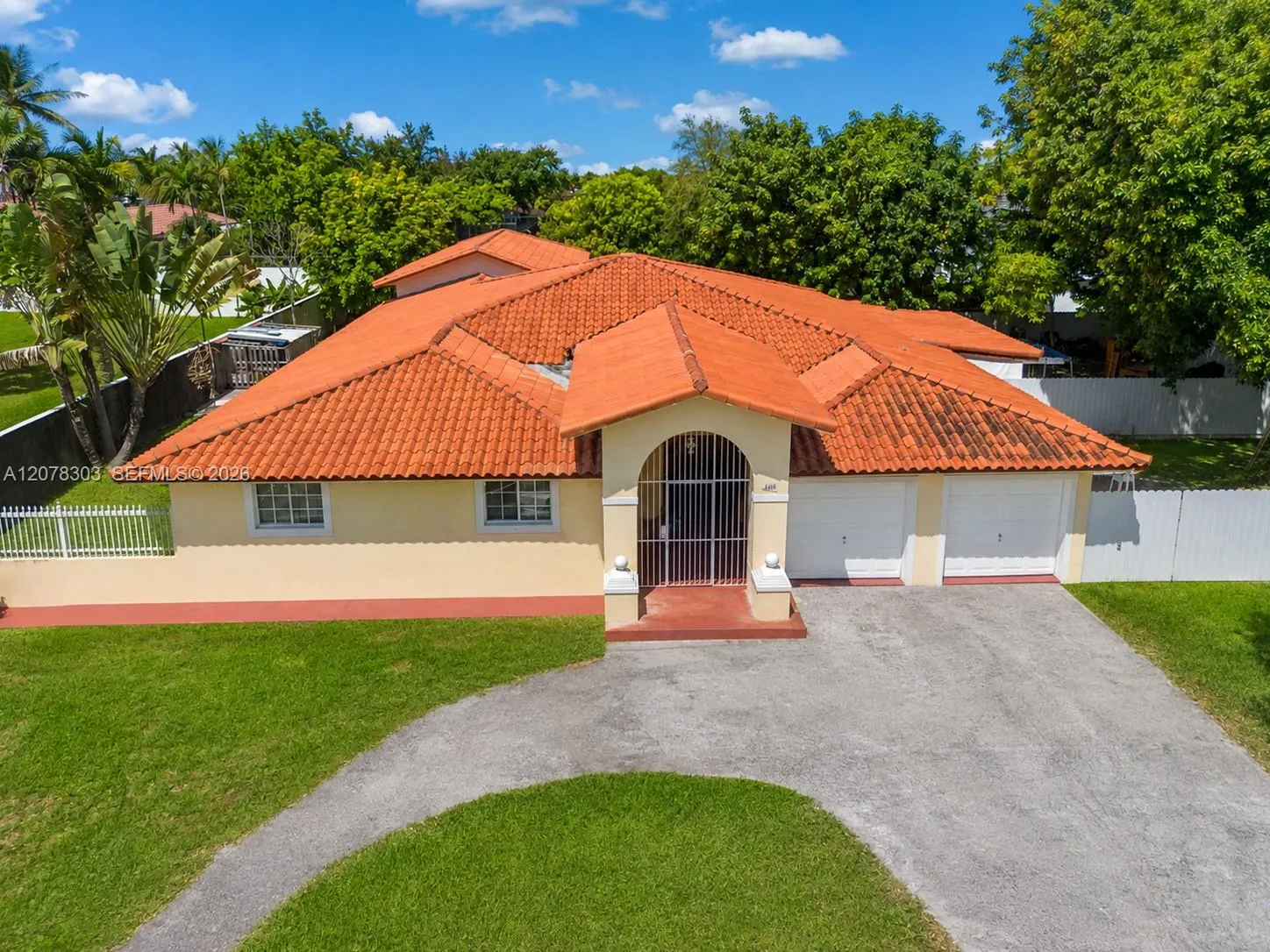 View details of listing 6450 SW 102nd Avenue, Miami, FL 33173 Miami with MLS#