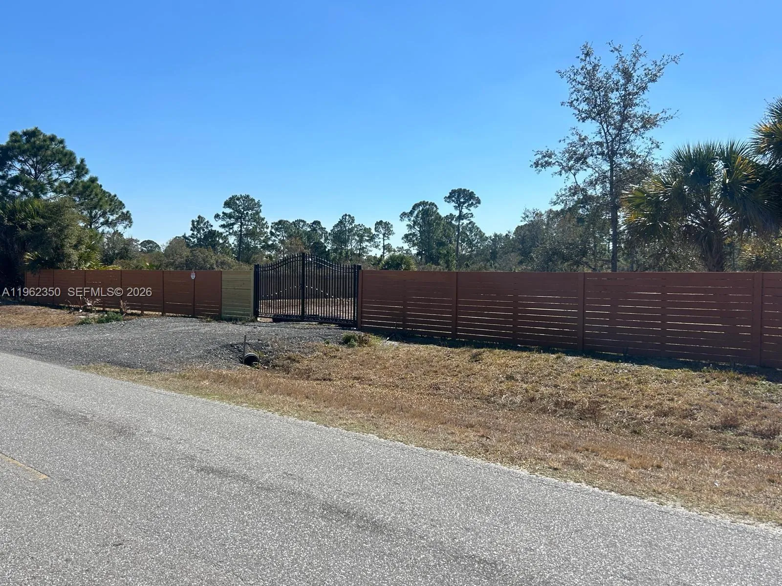 Listing  648 Hunting Club Avenue, Clewiston, FL 33440, Clewiston, FL 33440