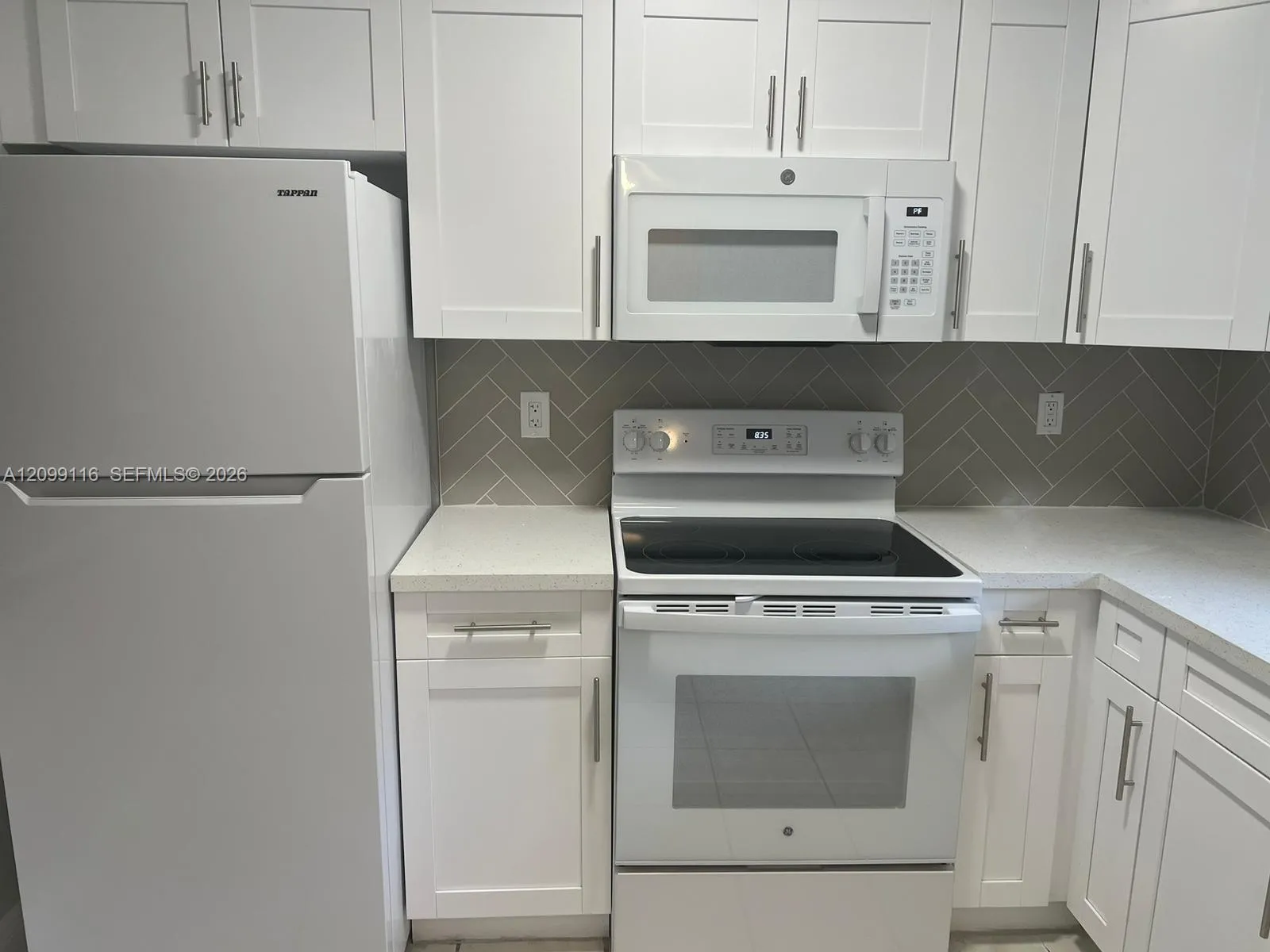 View details of listing 6495 W 27th Avenue 41-101, Hialeah, FL 33016 Hialeah with MLS# 